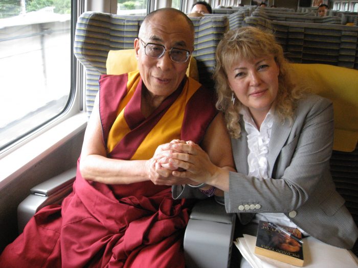 Hi Holiness the Dalai Lama and Judit Kawaguchi in the shinkansen on their way to Nagano