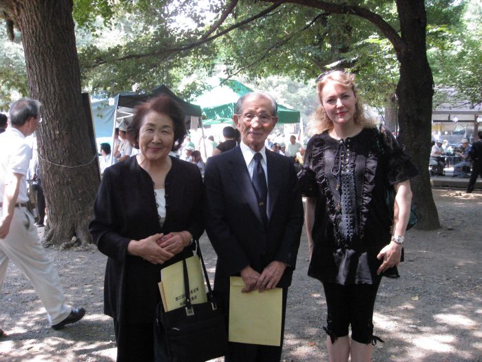Machie and Hiroo Onoda with Judit Kawaguchi at Yasukuni Shrine 